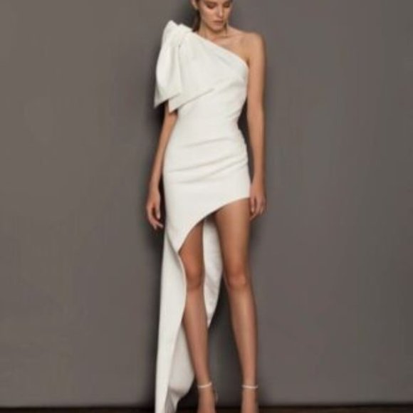 Bronx and Banco Dresses & Skirts - NWOT Bronx and Banco Stella Bridal Gown